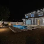 Vila Lux Mia, *