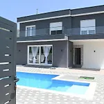 Vila Lux Mia,