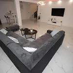 Vila Lux Mia, *